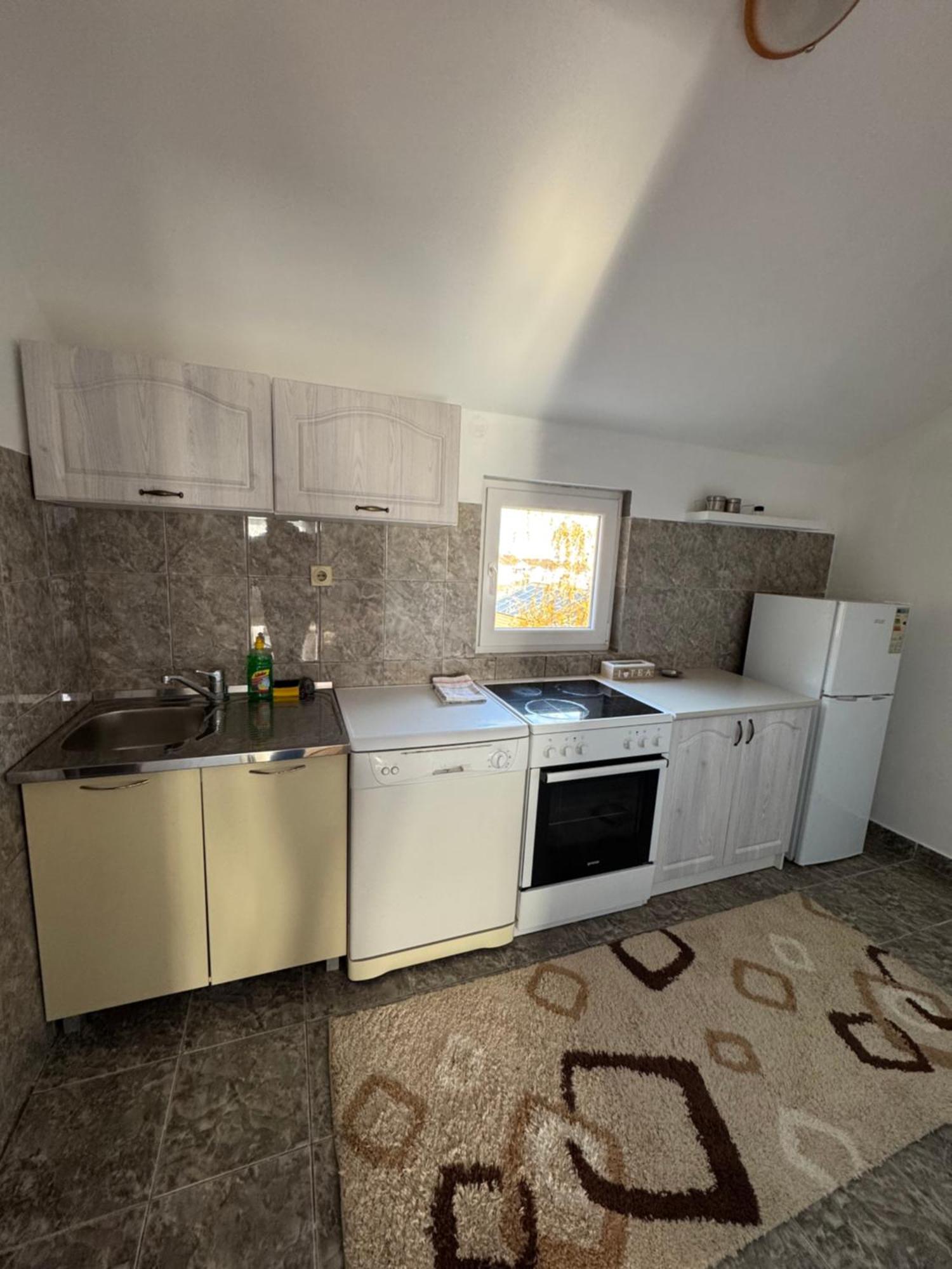 Apartmani Breze Podgorica Eksteriør bilde